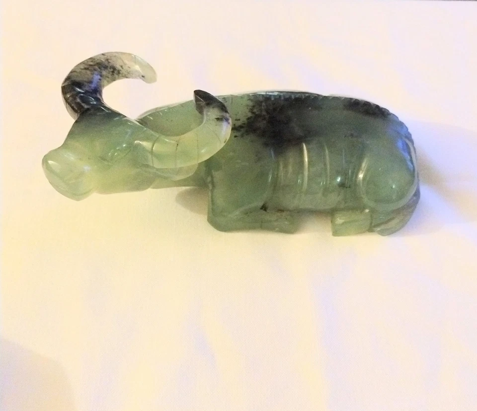 复古中国绿玉雕塑石雕水牛装饰学者艺术 — 第 1/4 张图片