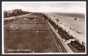 Postcard Great Yarmouth Norfolk the Bowling Greens RP - Picture 1 of 2