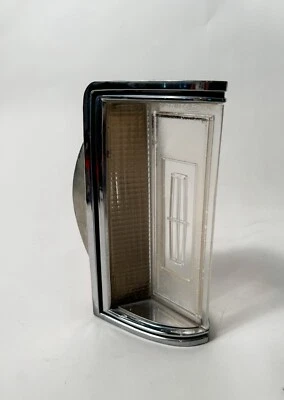 1977 78 79 LINCOLN MARKV PARKING LIGHT, LH SIDE, CORNER LAMP USED OEM - Image 1 of 4