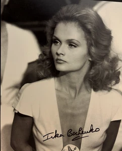 FOTO FIRMADA IRKA BOCHENKO "MOONRAKER" JAMES BOND 007 -DRAX PERFECTA CHICA CERTIFICADO DE AUTENTICIDAD - Imagen 1 de 4