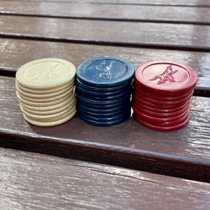 Juego De Colección De 30 Fichas De Póker Caballo De Carrera Azul Rojo Blanco Arcilla Antigua - Imagen 1 de 2