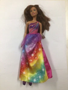 Barbie bambola moda arcobaleno 2013 - Foto 1 di 1