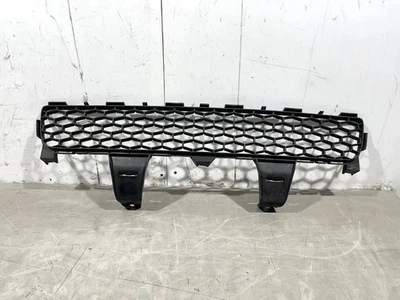 Toyota Corolla Verso 2004-2010 parachoques delantero inferior parrilla original 531120F030 Foto 1 de 4