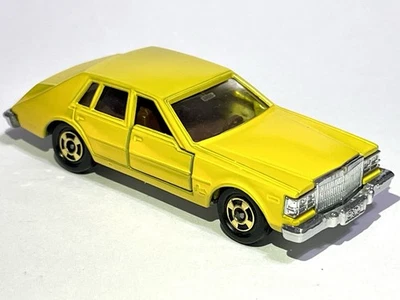 Coche Diecast Vintage Tomica A MEDIDA AMARILLO Cadillac Sevilla Nº F45 Diecast Foto 1 de 4