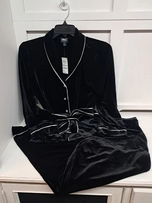 NUEVO CON ETIQUETAS I.N.C. Juego de pijama íntimo blanco y negro talla mediana precio de venta sugerido por el fabricante 89,50 USD Foto 1 de 4