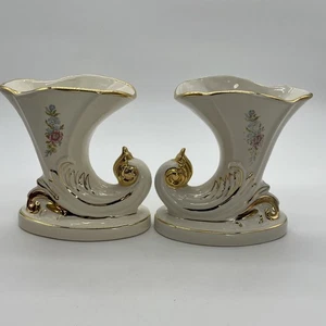 Juego de 2 jarrones vintage de porcelana Cornucopia cuerno O’ abundante adornos dorados flores - Imagen 1 de 10