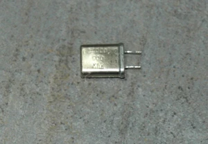 COLLINS 51S-1 - CRYSTAL 12 MHz 12000 KHz - Y8 - p/n 547-2677-004 - Zdjęcie 1 z 1