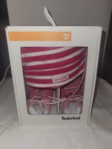 Neue rosa und weiße Timberland Stiefeletten und Kappe für 1 Monat alte Kleinkinder - Bild 1 von 3