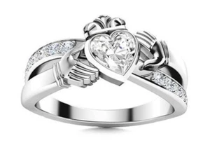 Neu herzgeschnittener Moissanit Claddagh keltischer Verlobungsring in 935 Argentiumsilber - Bild 1 von 2