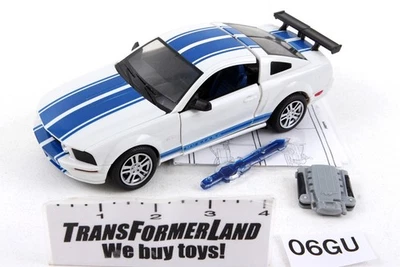 Wheeljack 100% Complete 124 Scale Alternators Transformers - Image 1 of 3