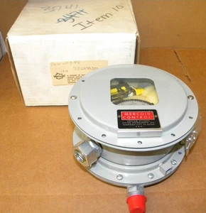 DWYER MERCOID PGW-103-P2 PRESSURE CONTROL SWITCH NIB PGW103P2 - Picture 1 of 4