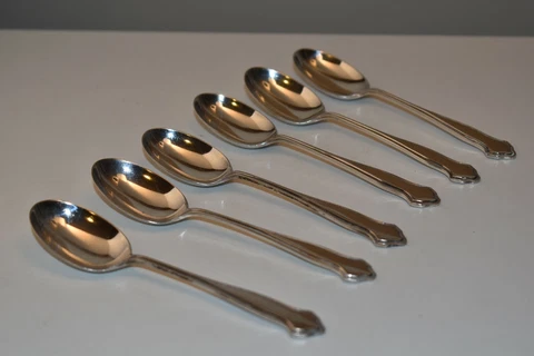 Six Sterling Silver George V Spoons Hallmarked Sheffield 1921 Cover