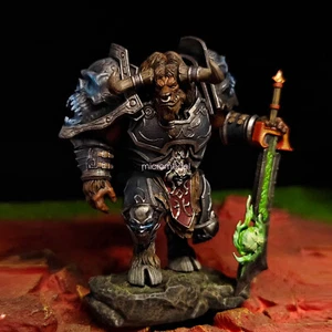 Statua Tauren World of Warcraft figura in resina dipinta modello GK da collezione 11 cm - Foto 1 di 6
