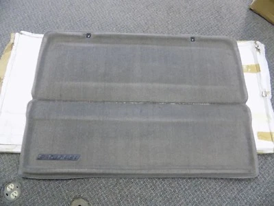 Nuevo Ford Explorer 2002-2005 fabricante de equipos originales con alfombrilla de carga de grafito oscuro medio de tercer asiento Foto 1 de 3