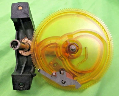 DUAL TURNTABLE CS 1225  CAM GEAR ON  PLATTER SHAFT HOUSING & PLATTER BEARING - Image 1 of 3