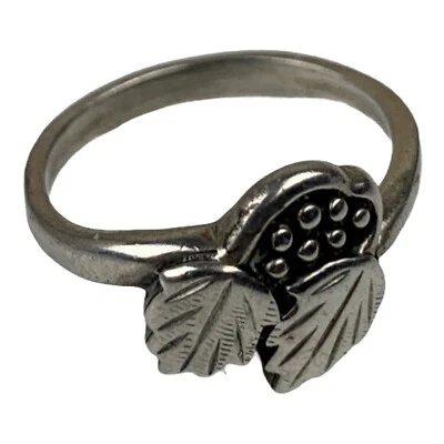 WHEELER OF LEMMON  STERLING SILVER 2 LEAF GRAPE CLUSTER RING SIZE 5 - Image 1 of 4