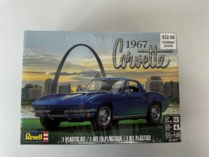 Revell 1967 Corvette Coupe Plastic Model Kit 1:25 - Picture 1 of 4