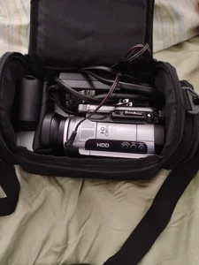 Canon VIXIA HG10 HD Camcorder Kit 40GB HDD 1080i w/ Macro Lens Filters & Bag - Picture 1 of 5