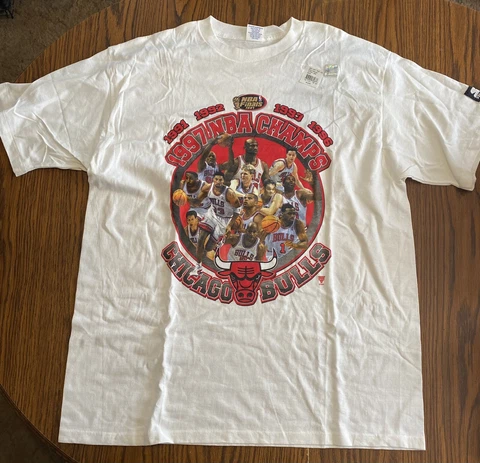 Vintage Starter 1997 Chicago Bulls NBA Champions T-shirt  XL New Michael Jordan Cover