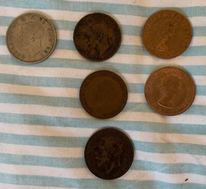 Alte britische Münzen - Half Crown, 5 One Penny, 1 Farthing, Midhurst GU29 - Bild 1 von 23