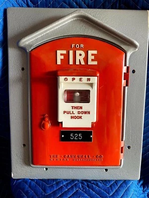 Gamewell Caja de Llamadas de Incendio Alarma Gamewell Montaje en Pared Foto 1 de 4