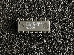 2 x 8701 Timing Chip IC für Commodore C64 / C128, CSG ... #*#* - Bild 1 von 2