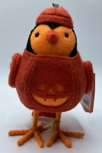 2017 Hyde Eek Target Featherly Friends Carver Bird Pumpkin Halloween - Picture 1 of 7