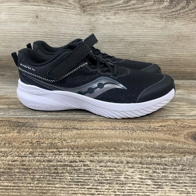 Saucony Kids' Kinvara 14 A/C sneakers in black and grey Athletic Shoes Sz 5.5 W - Image 1 of 4