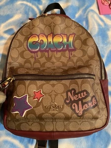 Coach Medium Rucksack Graffiti New York Edition gebraucht Bilder ansehen Bär Schlüsselanhänger  - Bild 1 von 14