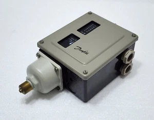 Danfoss RT121 017-521566 Pressure switch -1...0 bar SPDT G3/8A - Picture 1 of 6