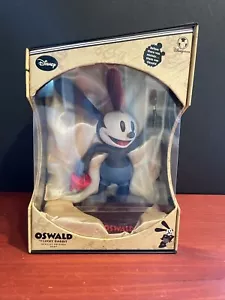 NEW Disney Oswald The Lucky Rabbit Figure in Box-2007 Special Collector Edition - Picture 1 of 6