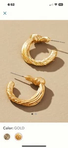 Pendientes de aro anudados Anthropologie oro nuevo con etiquetas precio de venta sugerido por el fabricante 38 USD - Imagen 1 de 2