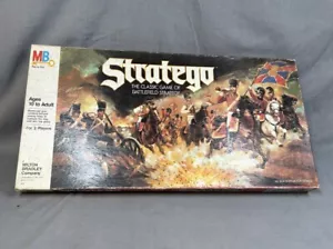 Stratego Board Game Vintage 1986 by Milton Bradley - Picture 1 of 20