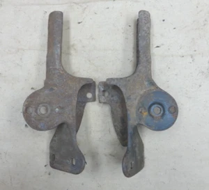 1917 1922 Model T Ford Roadster WINDSHIELD / COWL LIGHT BRACKETS Original pair - Picture 1 of 9