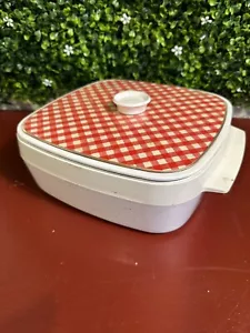 Vintage Isoliertes Kochgeschirr Serviergeschirr 8 x 8 Retro Rot Gingham Picknick - Bild 1 von 8