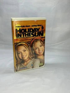 Mary-Kate & Ashley Olsen - Holiday in the Sun VHS 2001 Clamshell - Bild 1 von 5