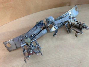 LUDWIG Super Sensitive Rullante Tamburo Parallelo Colino Parte Assemblaggio primi anni 60 Vintage - Foto 1 di 7