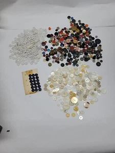 GEMISCHTE 600+ Knöpfe Konvolut Metall, Kunststoff, Acryl Knöpfe ALT-VINTAGE - Bild 1 von 23
