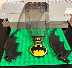 4 Batman Set Parts 45705pb004 Windscreen 4740pb018 Radar Two 55706 Wing Lego - Picture 1 of 6