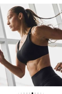 Athleta Stride Lite BH, Neu mit Etikett 34 C 34c Sport BH High Impact schwarz #768274 - Bild 1 von 10