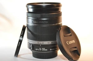 Canon EF-S 18-200mm 3.5-5.6 IS lens NICE for EOS Rebel T8 T7 T6 70D 80D 90D 7D - Picture 1 of 8