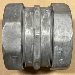 Steel City TK218-SC Druckguss 3" regendichtes EMT/STARRES Kompressionskupplungsrohr - Bild 1 von 3