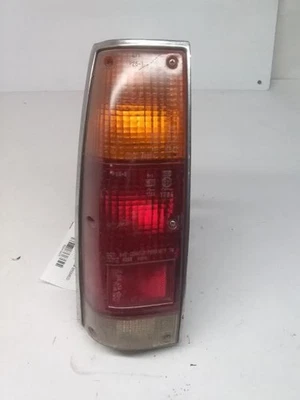 Luz trasera izquierda del conductor para camioneta Nissan 75-79 416475 Foto 1 de 3