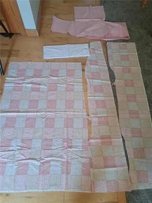 RICHLOOM FLANNEL CHEATER QUILT SQUARES FOR BABY GIRL PLUS PLAIN PINK  AND WHITE - Image 1 of 4