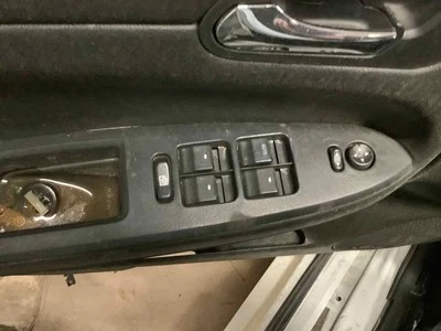 Used Washer Fluid Reservoir fits: 2015 Chevrolet Impala  Grade A — 第 1/4 张图片