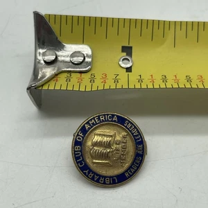 Vintage Library Club Of America Life Member Pin Recognition Readers Are Leaders - Picture 1 of 3