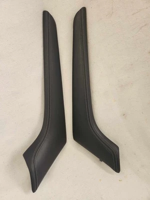 2014-2021 Infiniti Q50 center console side trim panels; black leather *blemish* Foto 1 de 4