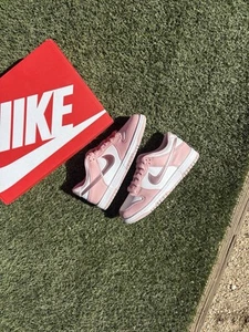 Nike Dunk Low Pink Velvet 💅 Sneakers DO6485-600 💓 Size 5.5y/7w Ships Fast! 🚀 - Picture 1 of 7