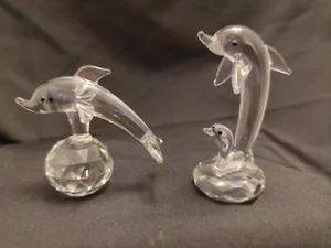 Par X 2 estatuillas de cristal de cristal de delfines adornos en muy buena condición - Imagen 1 de 10
