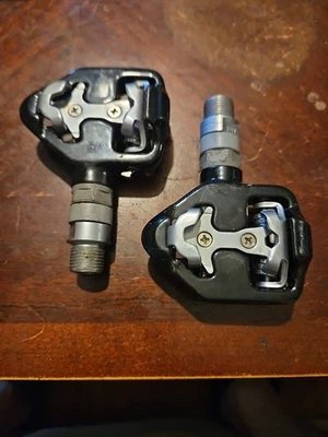 Wellgo RC-713 Black SPD Clipless Road Bike Pedals 9/16" Single Sided  Bicycle - Image 1 of 4
